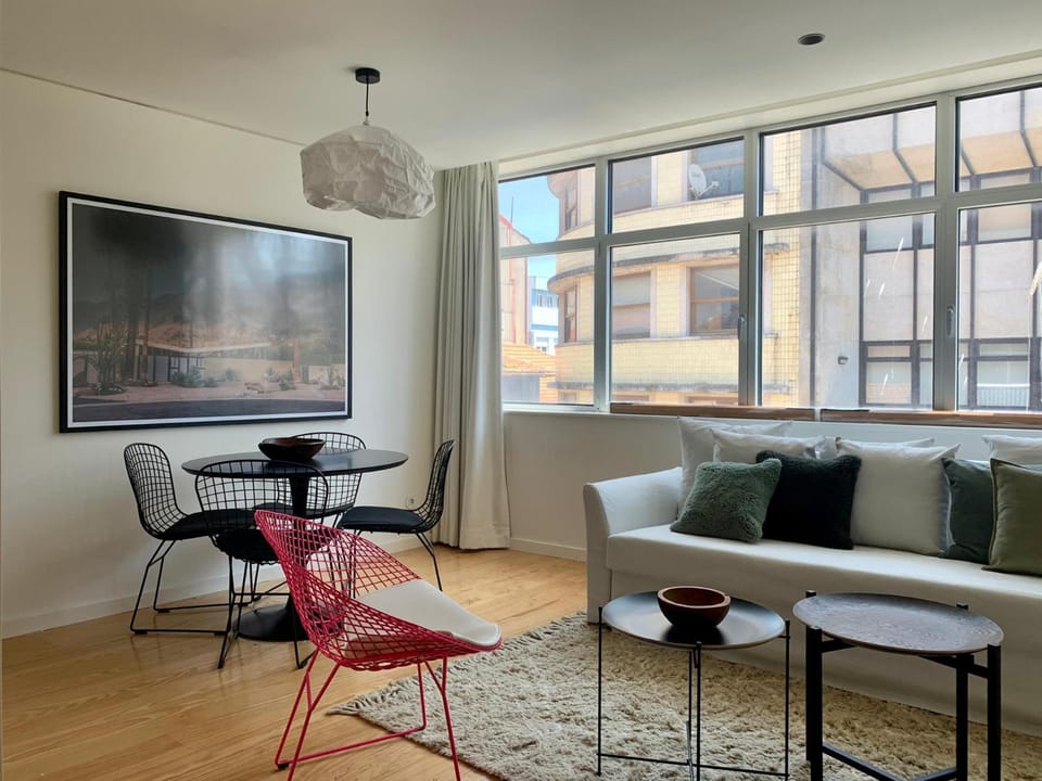Living room, Dining area, City view, City view