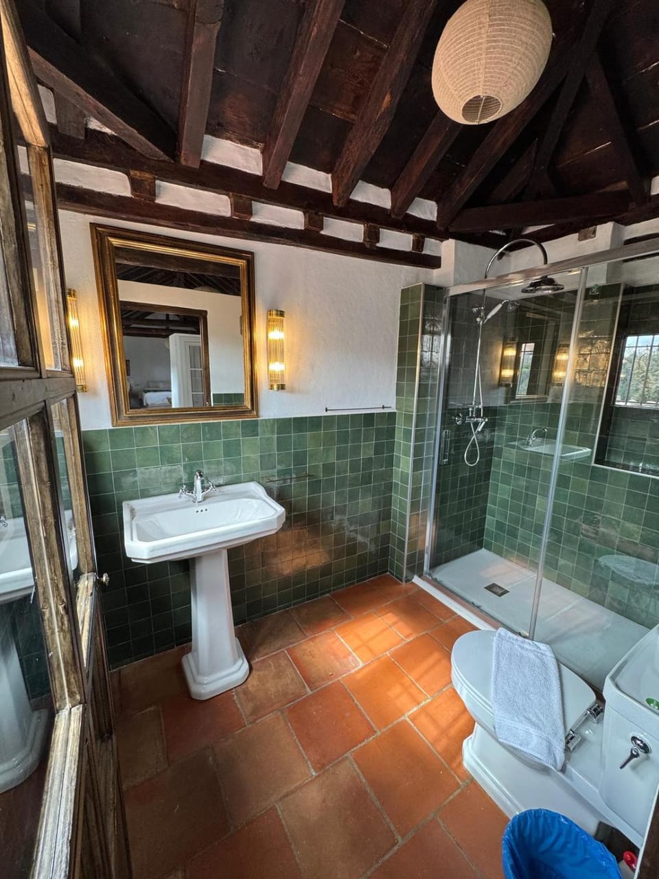 Shower, Bathroom, towels
