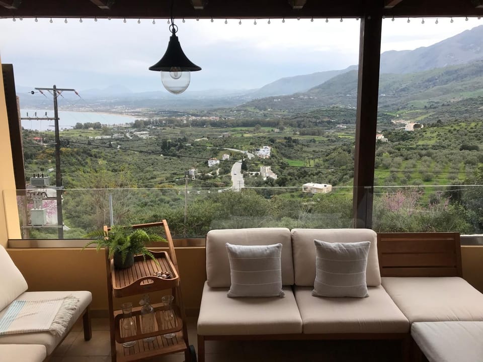Natural landscape, Balcony/Terrace, Seating area