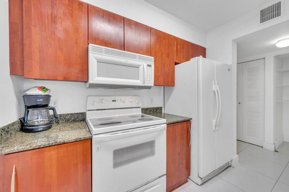 Luxury 1 Bedroom Apartment • Brickell • Unique Views Apartment in Brickell