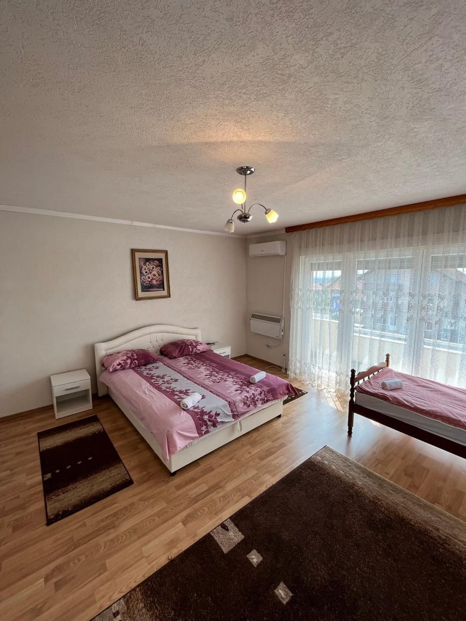 Bed, Photo of the whole room, Bedroom, air conditioner