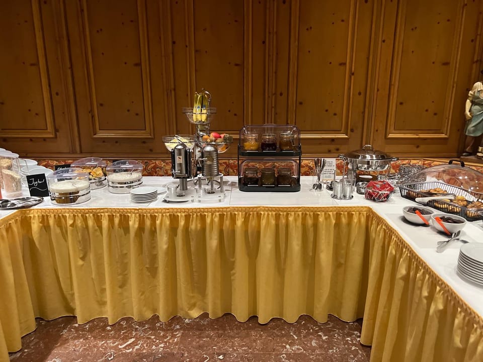 Food and drinks, Breakfast, Buffet breakfast