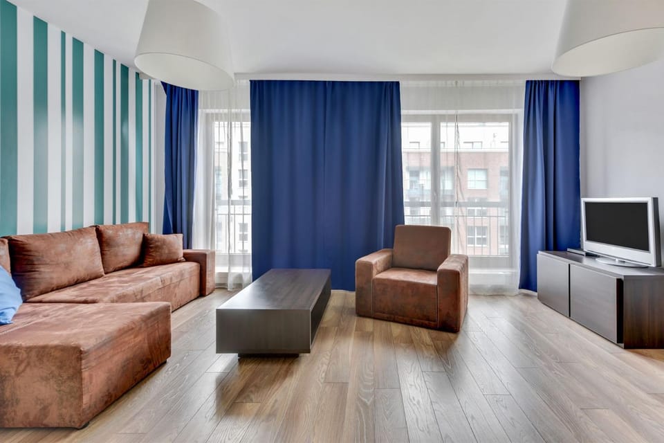 TV and multimedia, Balcony/Terrace, Living room, Photo of the whole room, Seating area, Area and facilities