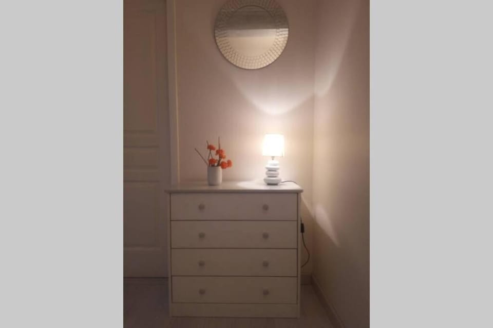 Appt 1 à 4 pers Cocoon,1,500 km sortie auto, 3 km Ctre Mâcon, PKG cour privée Apartment in Bourgogne-Franche-Comté