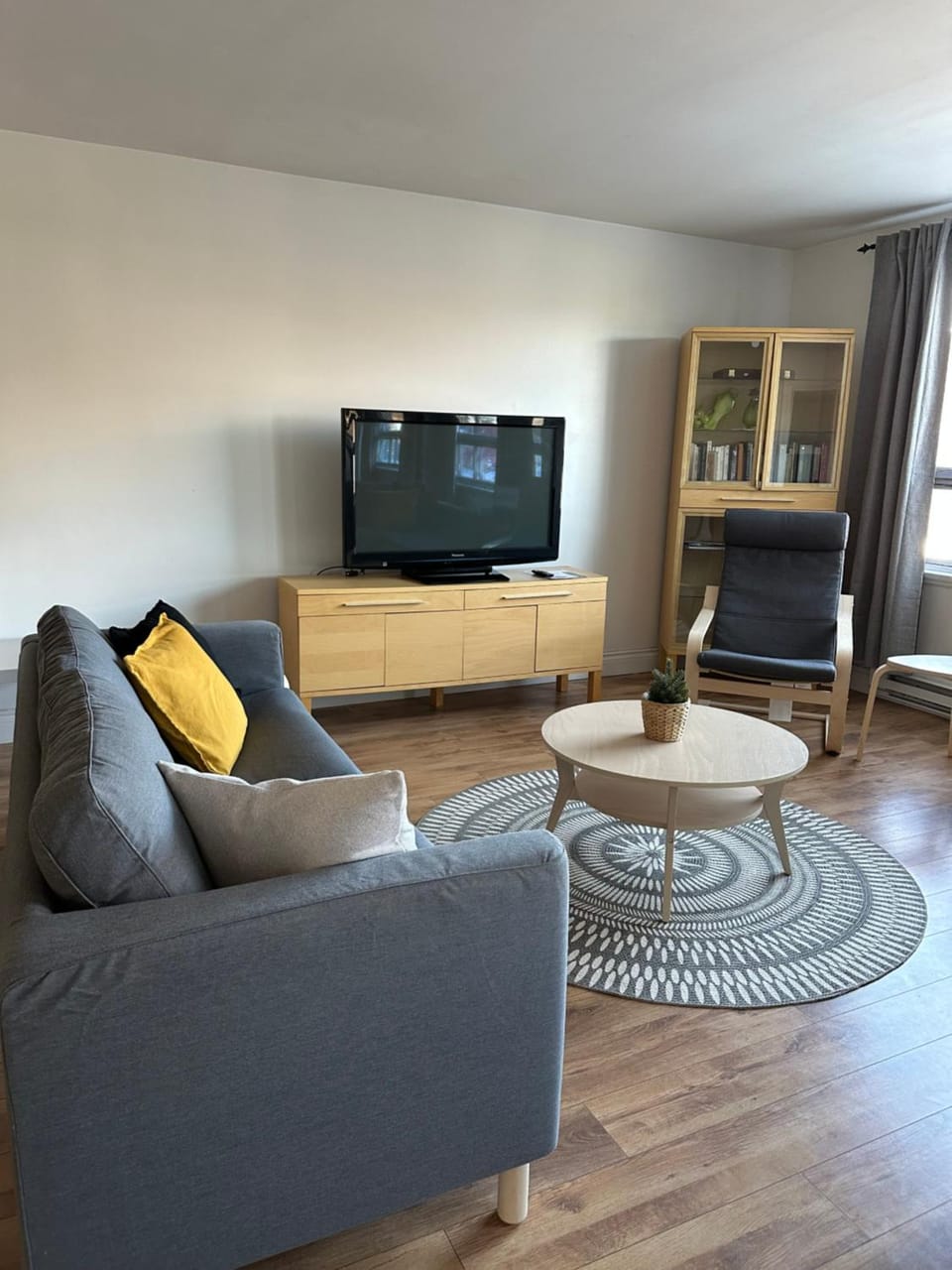 Communal lounge/ TV room, Living room