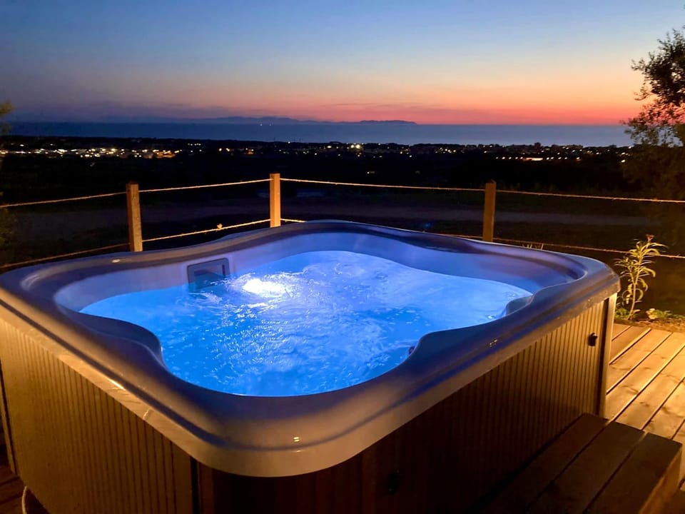 Hot Tub, Sunset, Open Air Bath