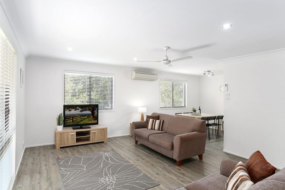 Communal lounge/ TV room, Living room