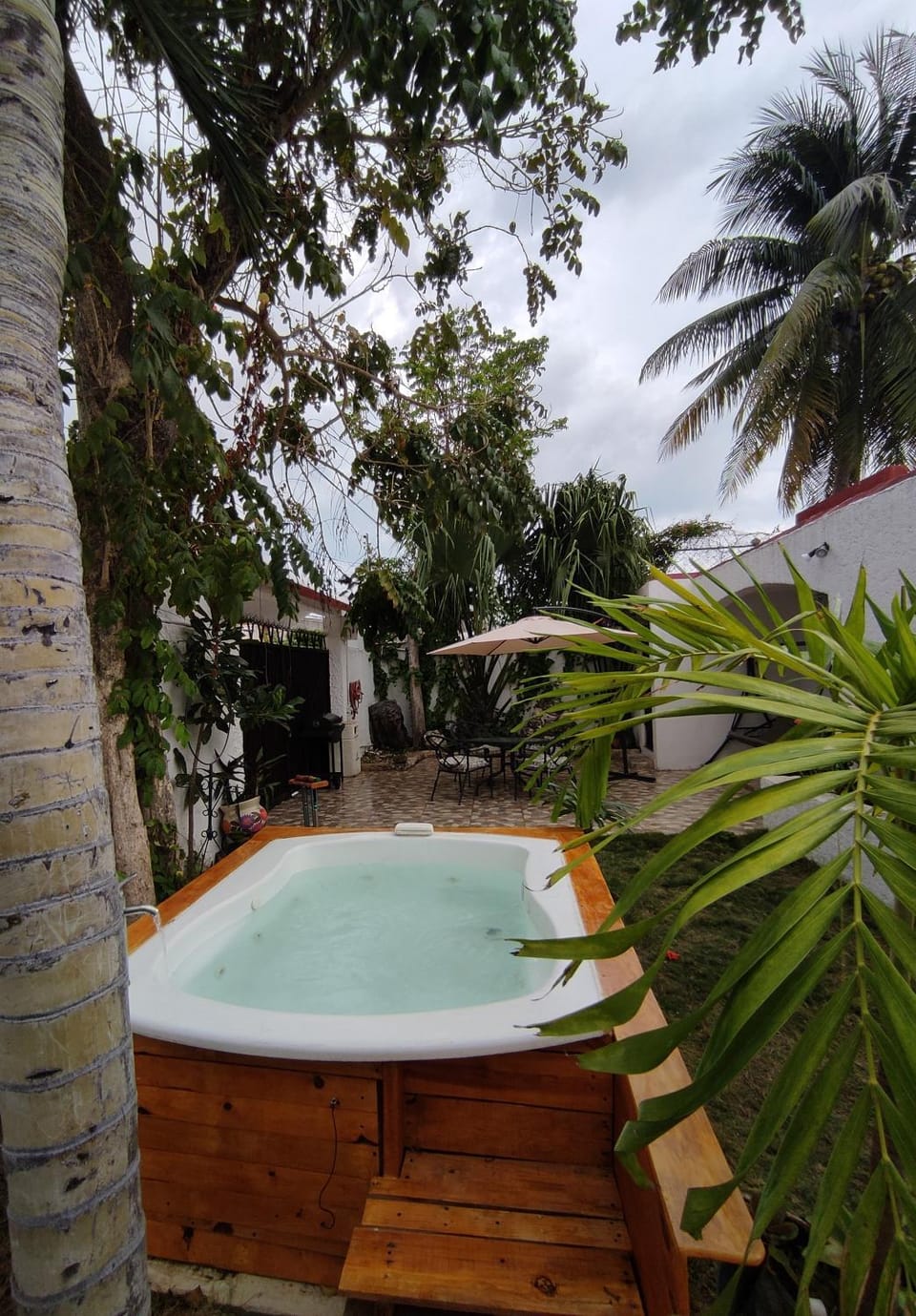 Hot Tub, Swimming pool