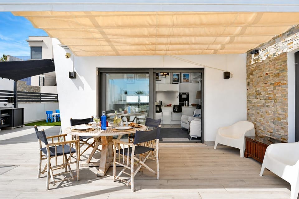 Balcony/Terrace, Living room, Dining area