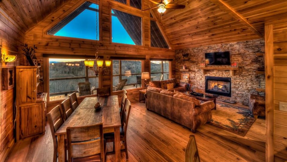 Alpine Ridge House in Blue Ridge