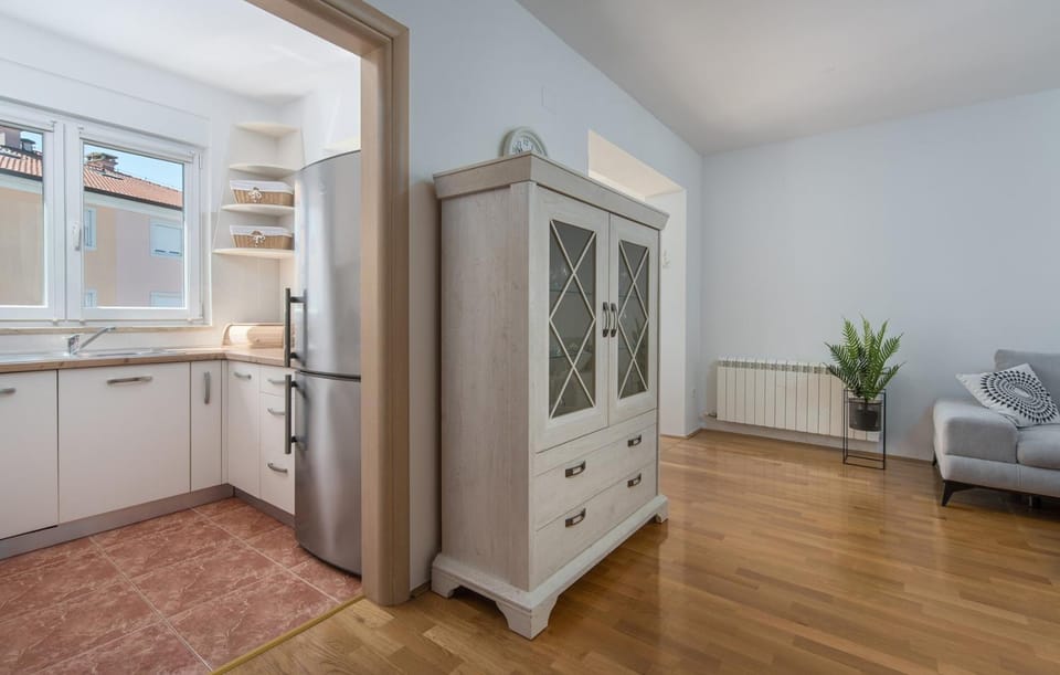 Apartment Melarnian near the Beach in Umag Apartment in Istria County