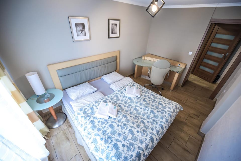 Aparthotel WADOWICE & Hostel GENERY Hostel in Lesser Poland Voivodeship