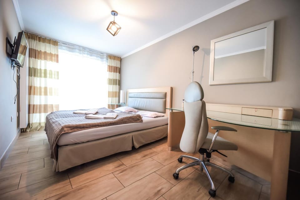 Aparthotel WADOWICE & Hostel GENERY Hostel in Lesser Poland Voivodeship