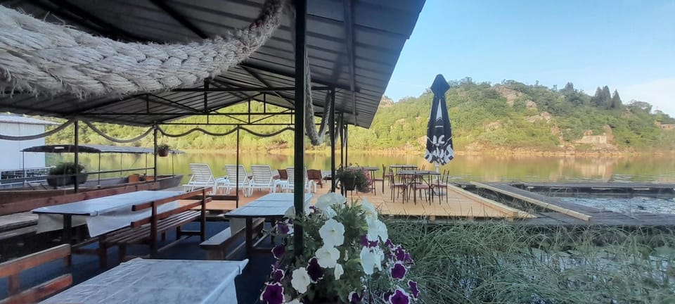 Mali Raj Apartmani Apartment in Podgorica Municipality, Montenegro