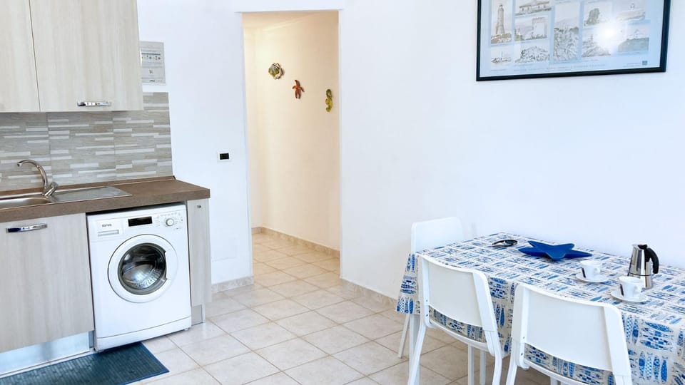 Dining area, Communal kitchen