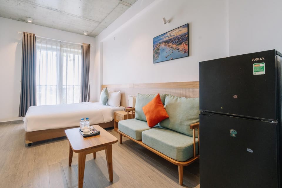 Bed, Photo of the whole room, Seating area, Bedroom, wardrobe