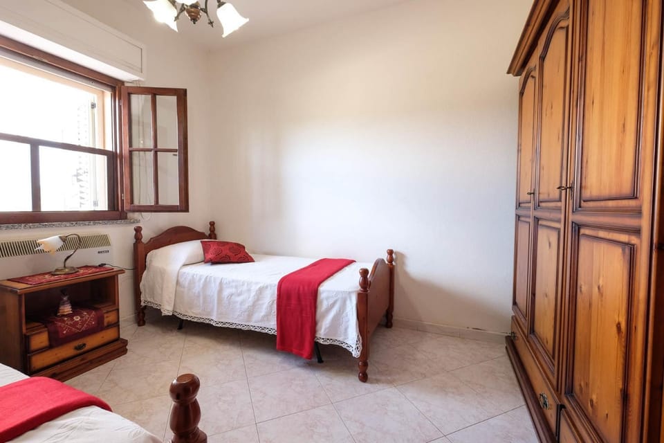 Living room, Bedroom
