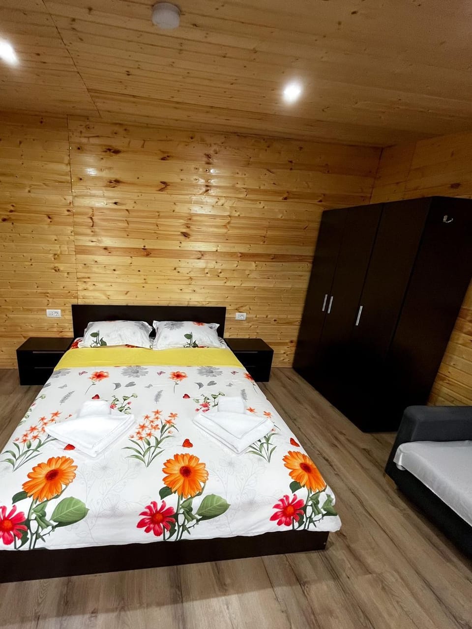 Bed, Photo of the whole room