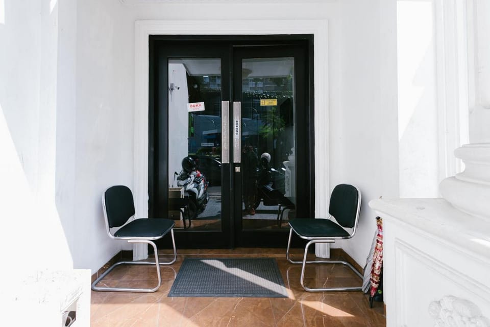 Facade/entrance