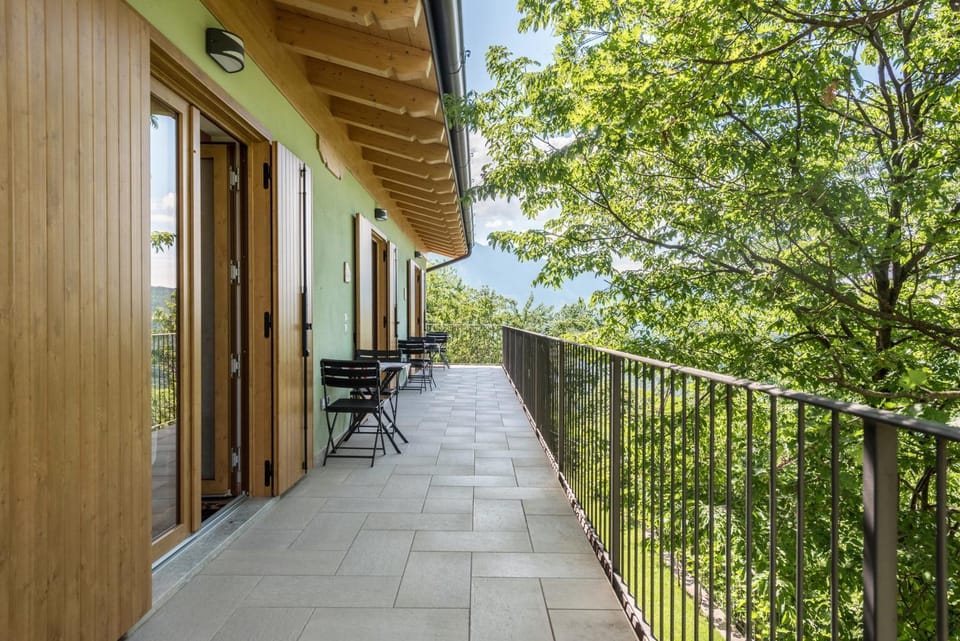 Nonno Bigi Girasole Apartment in Tignale