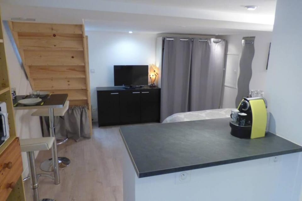 Studio Neuf avec courette privative Apartment in Pays de la Loire