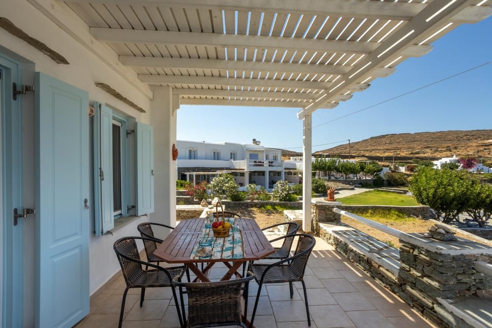 Irilena's guest house Apartment in Milos