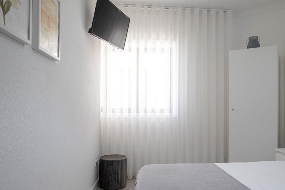 TV and multimedia, Decorative detail, Bedroom