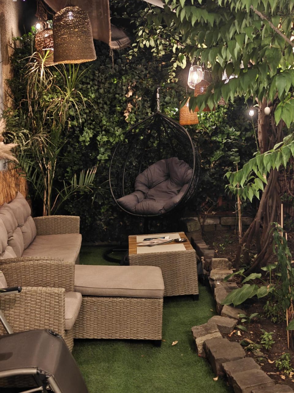 Garden, Seating area, Garden view