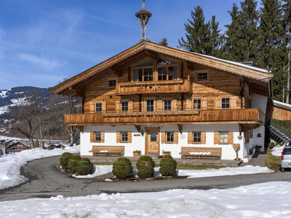 Property building, Winter