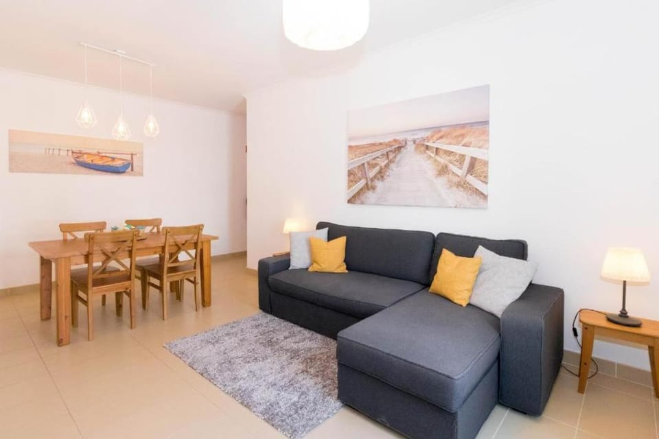 Alzira Rossio by Alzira Apartment in Guia
