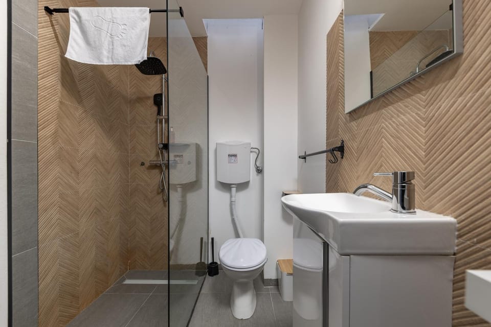 Shower, Bathroom