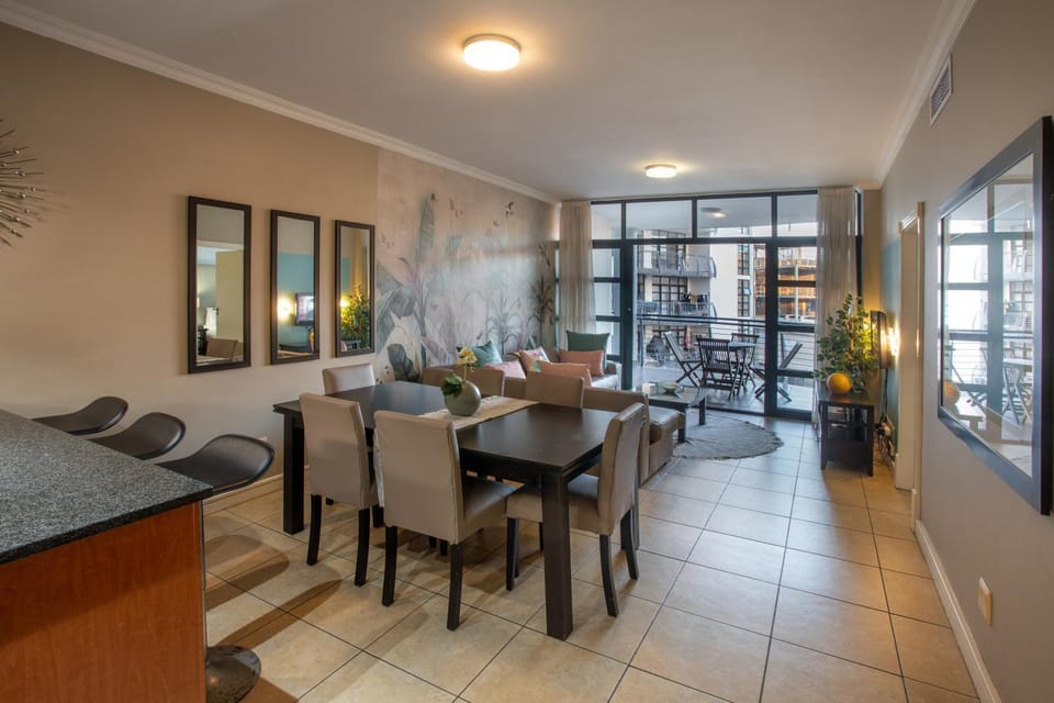 Stay at The Point - Exclusionary Elevated Escape Apartment in Durban