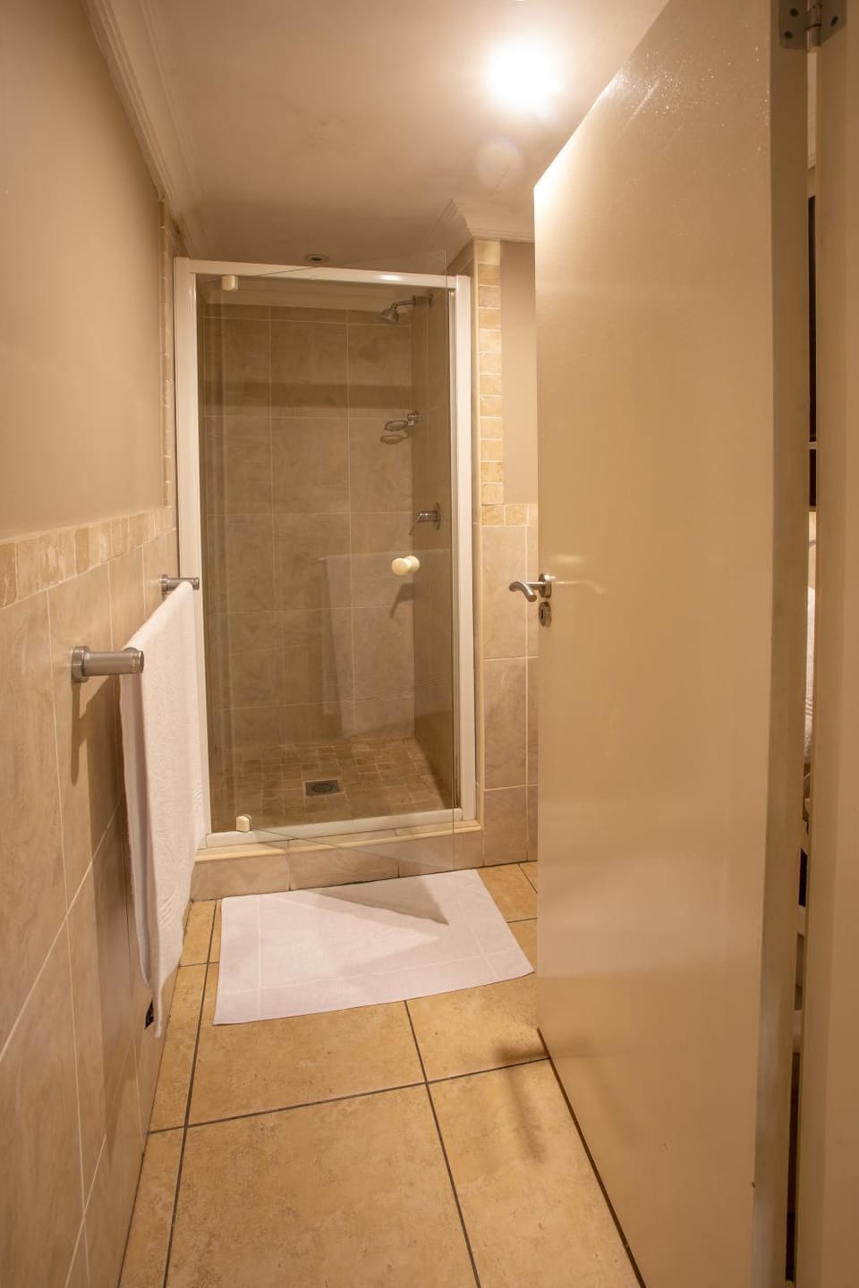 Stay at The Point - Exclusionary Elevated Escape Apartment in Durban