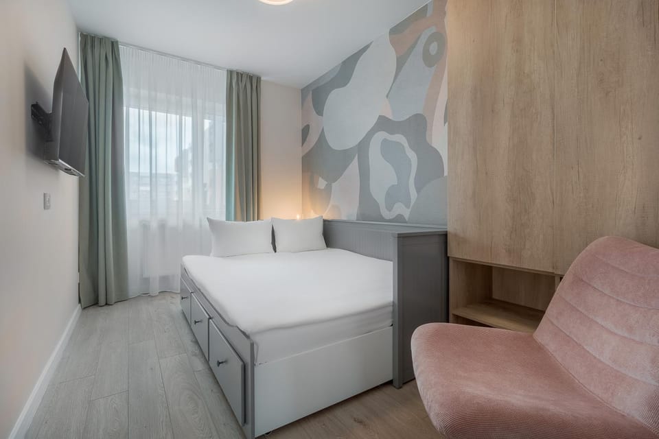 Bed, Photo of the whole room, Bedroom