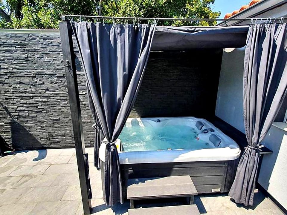Off site, Hot Tub