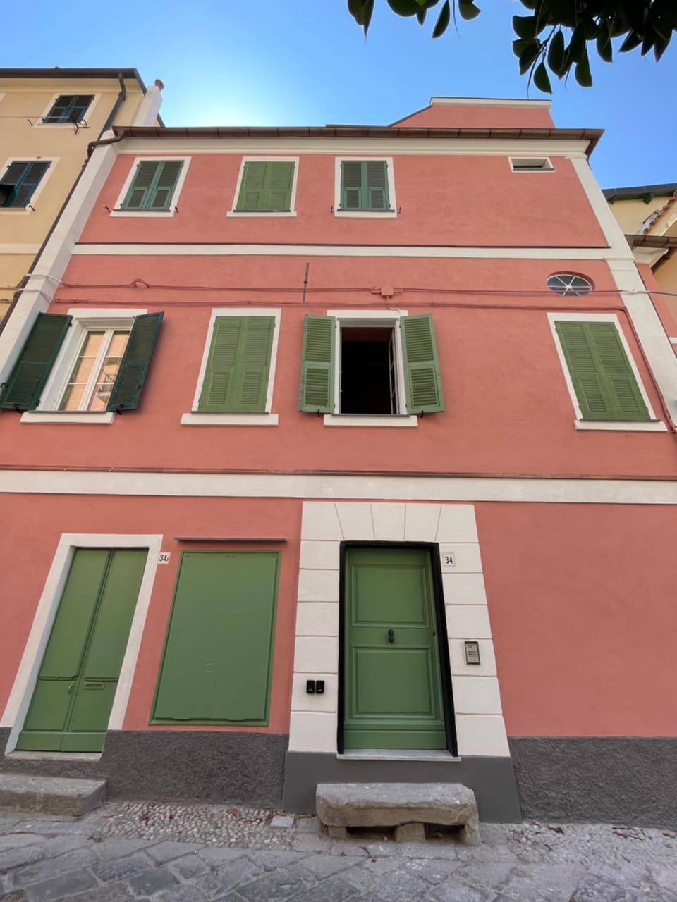 Facade/entrance
