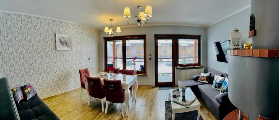 Apartament Krokus ApartamentyZakopianskie Basen Sauna Jacuzzi Apartment in Zakopane
