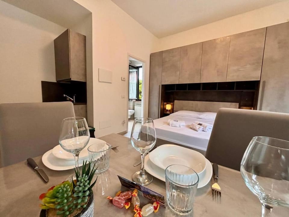 Due laghi – Studio Apartment with Pool Apartment in Porlezza