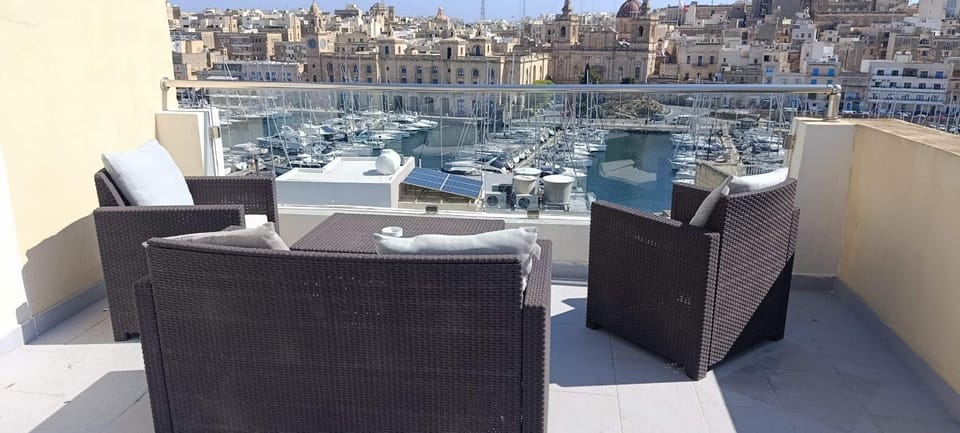 Dghajsa GUEST HOUSE Bed and Breakfast in Malta