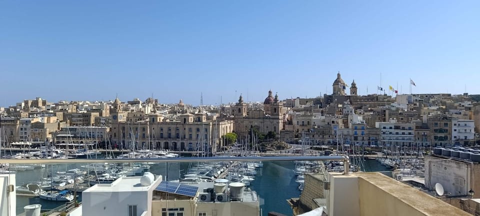 Dghajsa GUEST HOUSE Bed and Breakfast in Malta