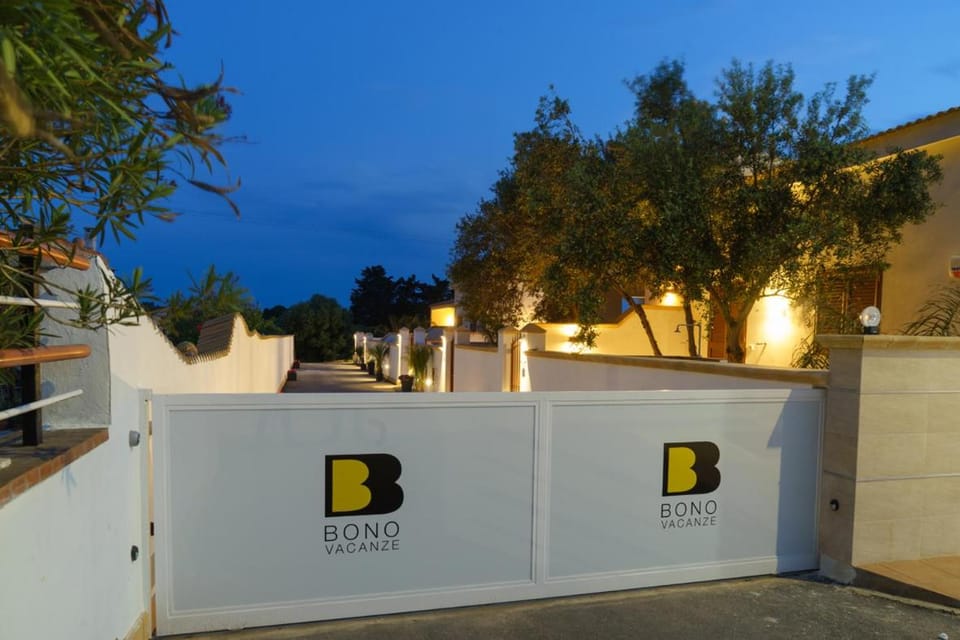 Bono Vacanze Villa San Marco Luxury Holidays Homes House in Sicily
