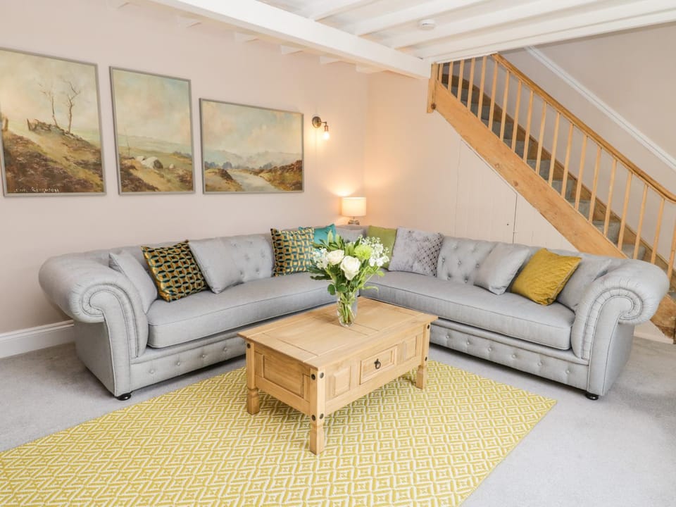 Laurel House House in England