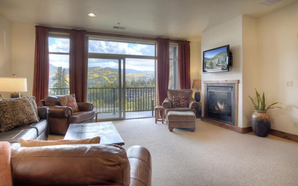 Peregrine Point 106 House in Purgatory