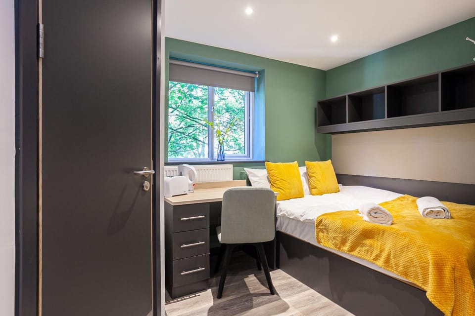 Bed, Photo of the whole room