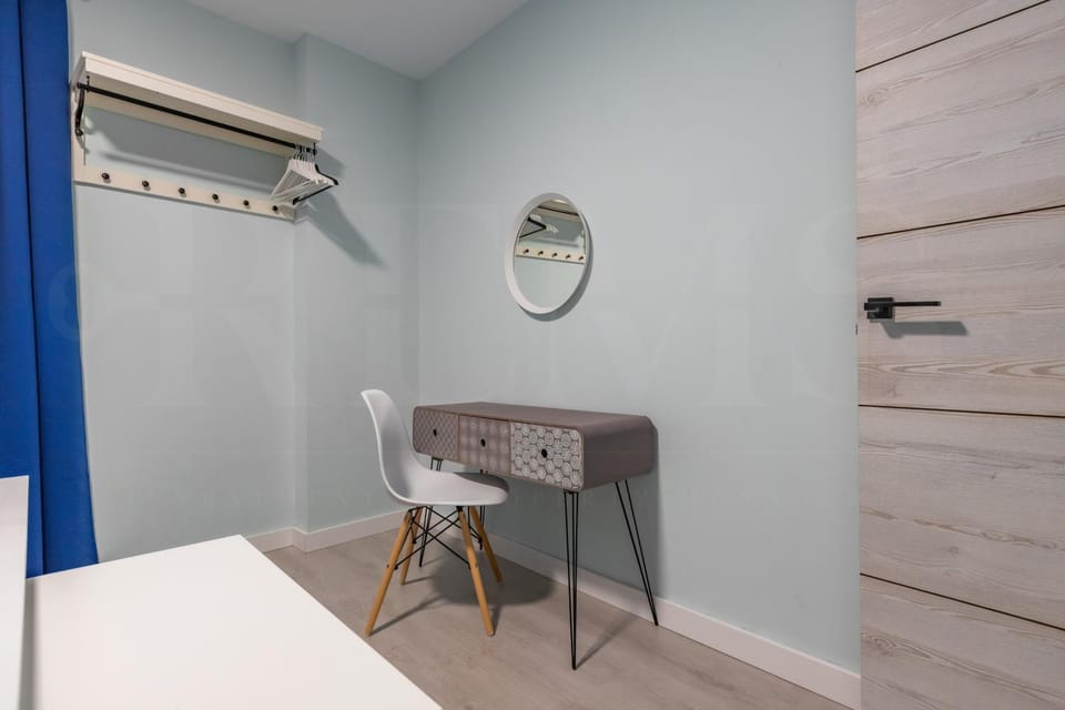 Bedroom, air conditioner