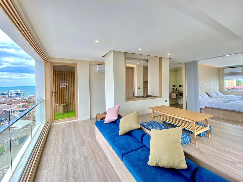 View (from property/room), Balcony/Terrace, Seating area