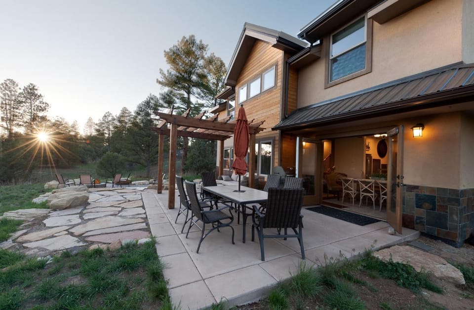 151 Oak Road House in La Plata County