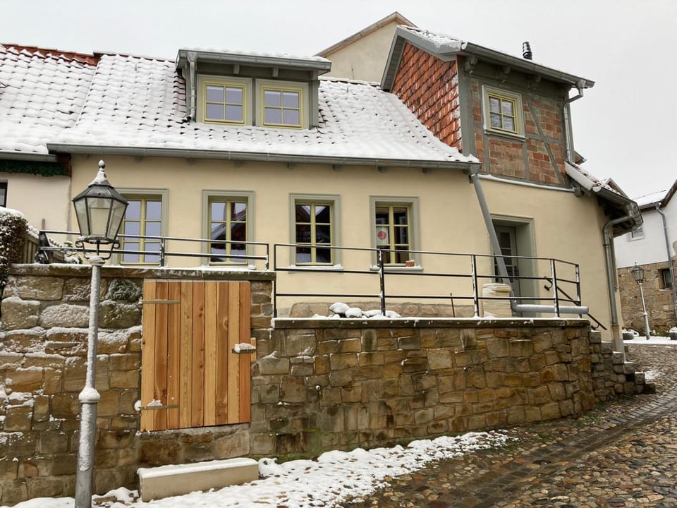 Property building, Winter