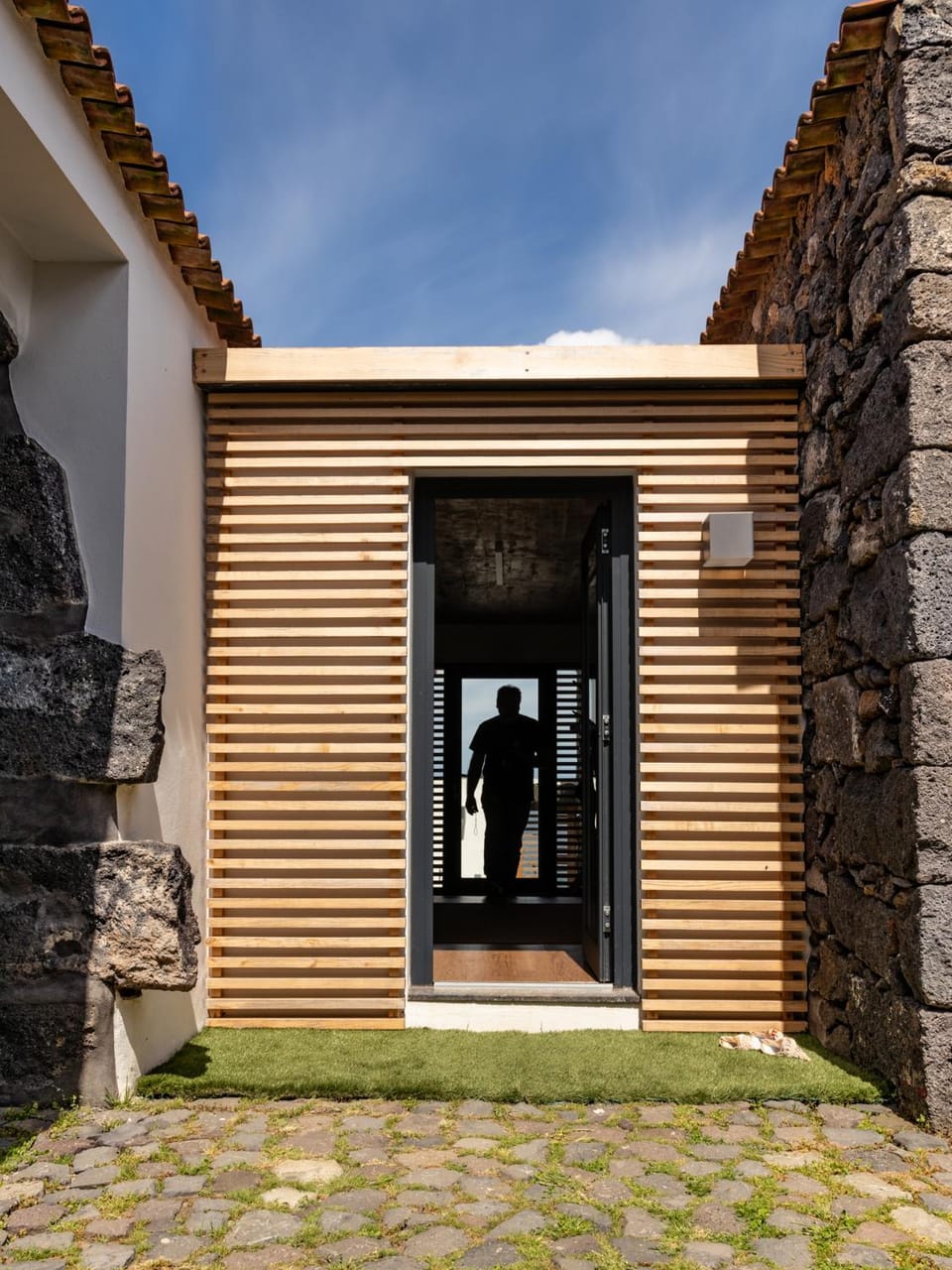 Facade/entrance