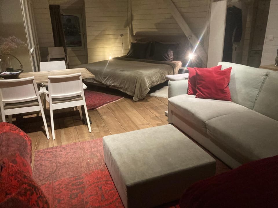 Canal Central Bed and Breakfast in Bruges